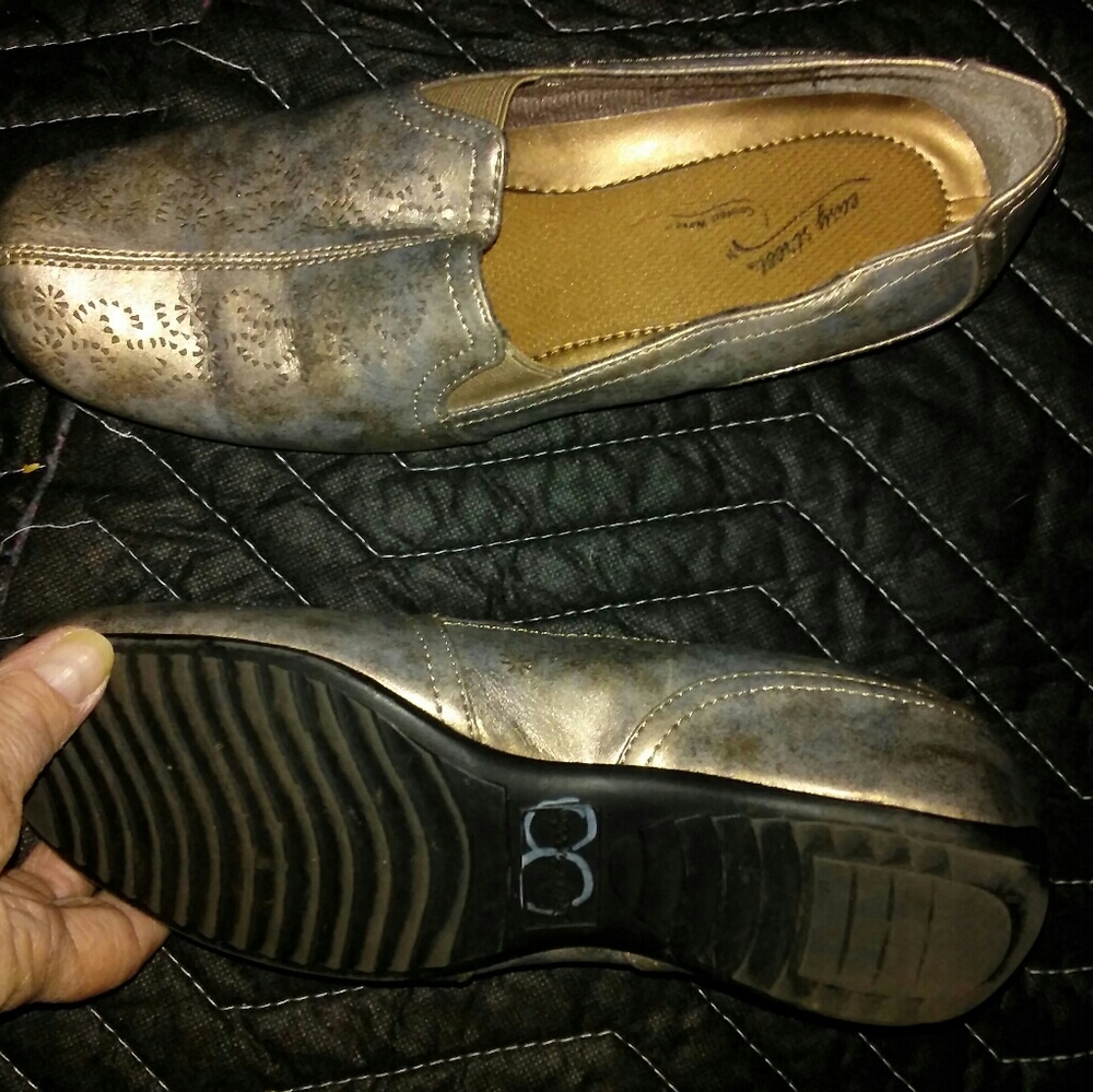 Easy Street slip on shoes